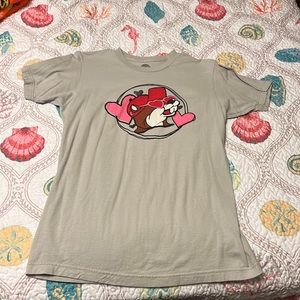 Bucees valentines shirt. Size medium